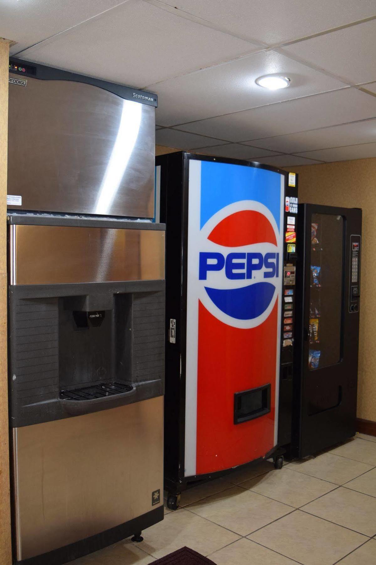 Super 8 By Wyndham Homewood Birmingham Area Eksteriør billede